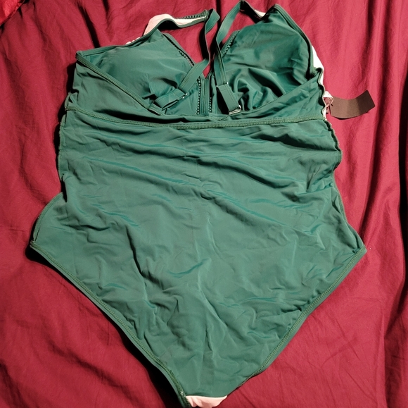 NWT Womens Plus Size V Neck Peek a Boo sexy bathing swim  suit 22w - Picture 10 of 11